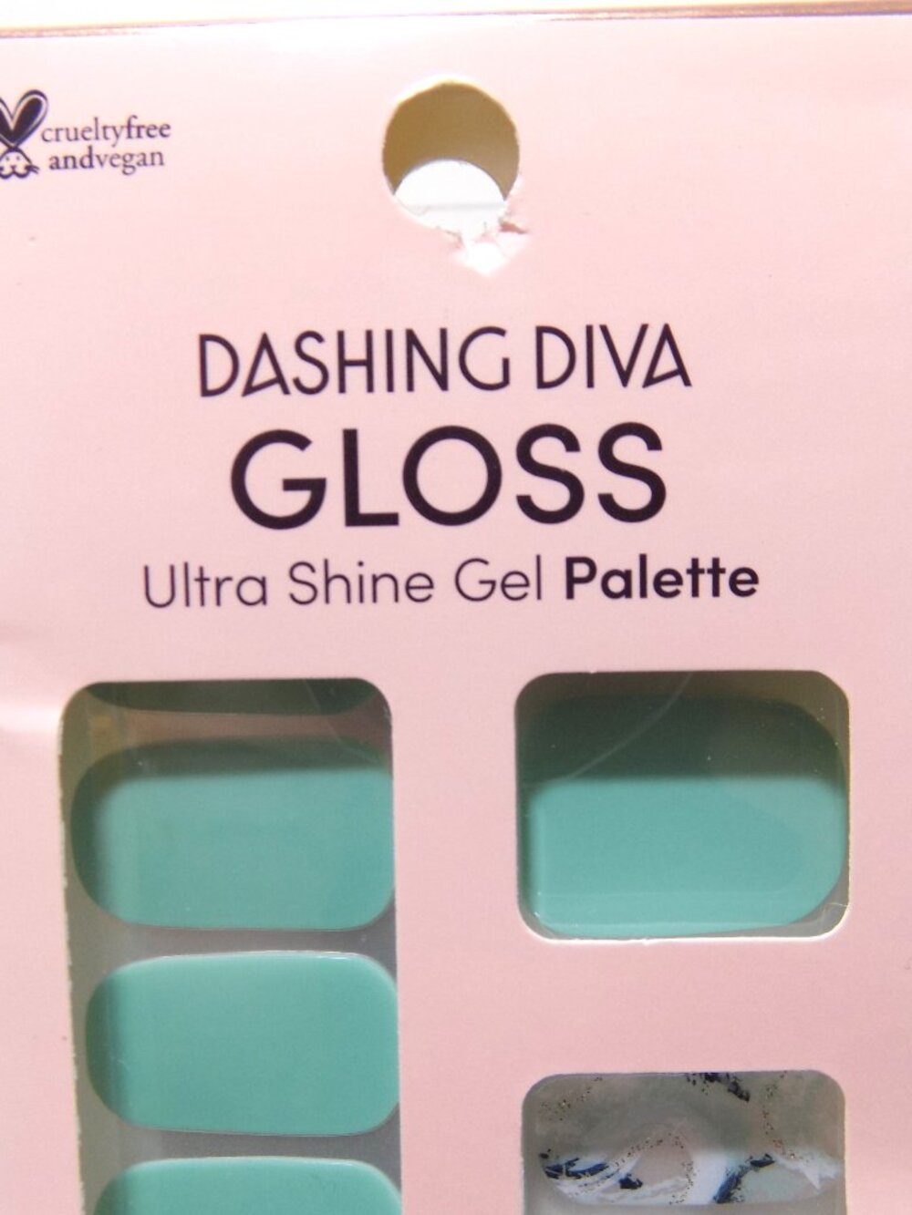 Bundle of Dashing Diva Gloss Gel Palette- 5 Packs of 32 Gel Nail Strips- New - Picture 6 of 8